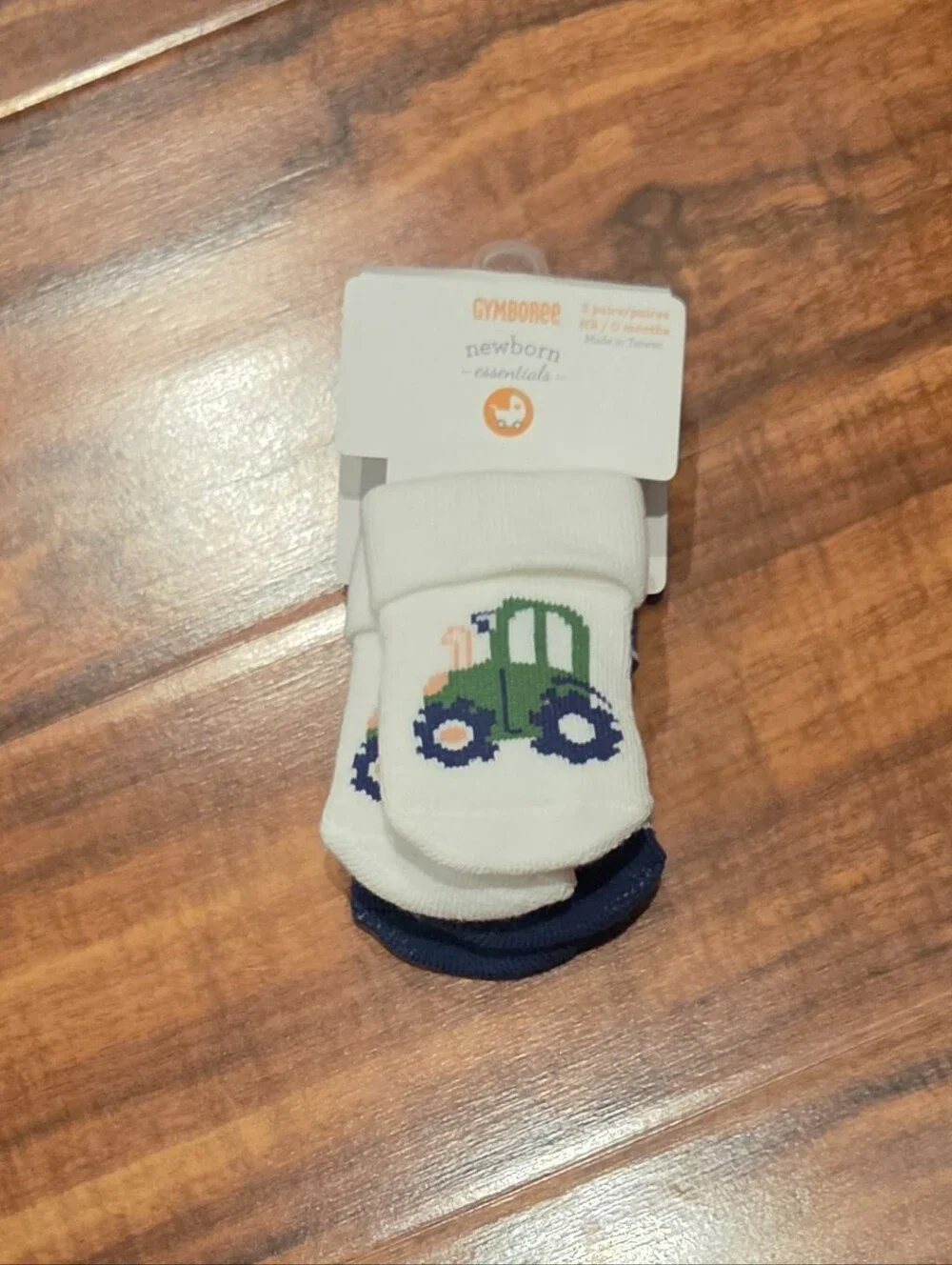 Gymboree NWT Newborn Farm Print One-Piece Romper, Striped Pants and Socks (2)